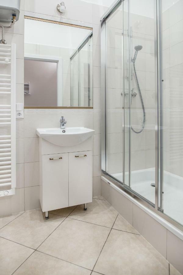 Apartment Cracow Biskupia 8 *